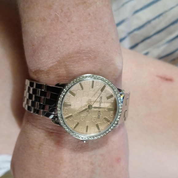 Women's mk watch - Picture 7 of 11